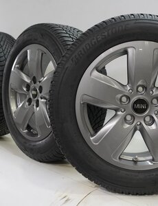 BMW BMW 1 2 serie F40 F44 2 serie Gran Coupe 517 16 inch velgen Bridgestone Winterbanden Origineel