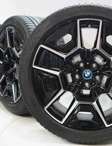BMW BMW XM G09 922M 22 inch velgen Pirelli Winterbanden Origineel