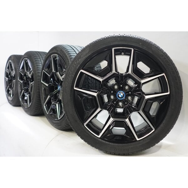 BMW BMW XM G09 922M 22 inch velgen Pirelli Winterbanden Origineel