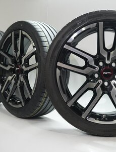  Mini J05 Aceman 989 19 inch velgen Hankook Zomerbanden Nieuw Origineel