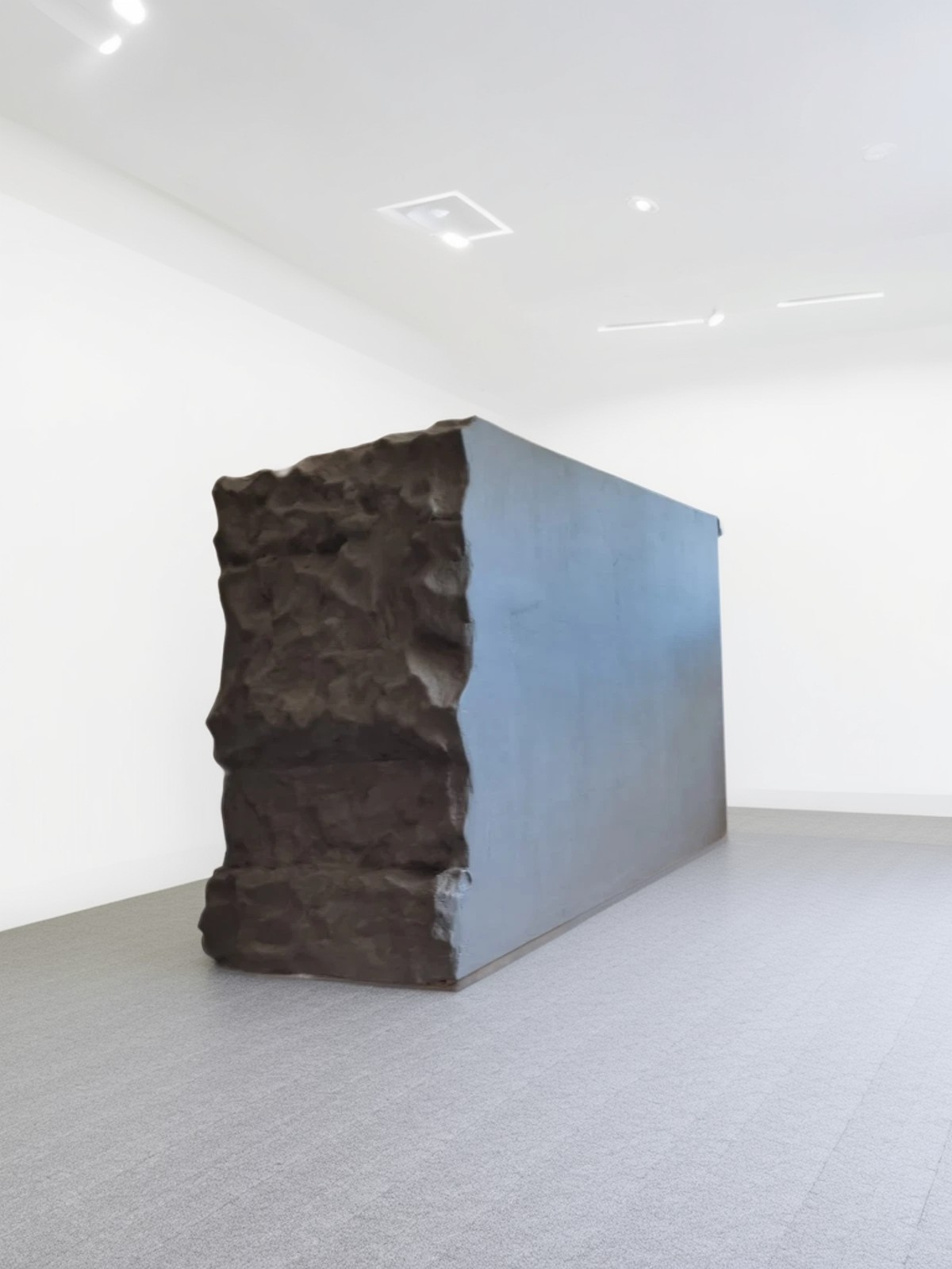 Betontheke "Brunhilde" in rustikaler Betonoptik