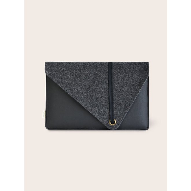 Duurzame Laptophoes 15.6"inch | twee kleuren