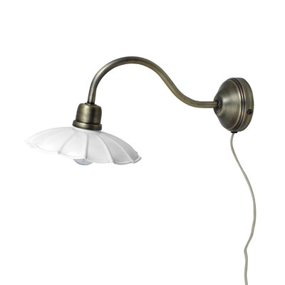 Strömshaga Wall Lamp Gustav White/Antique Brass von Strömshaga