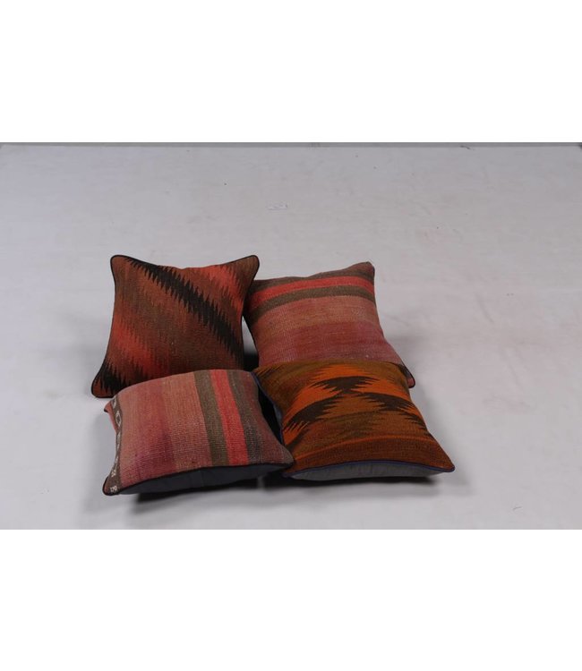4x kelim kussens 40x40 cm met vulling