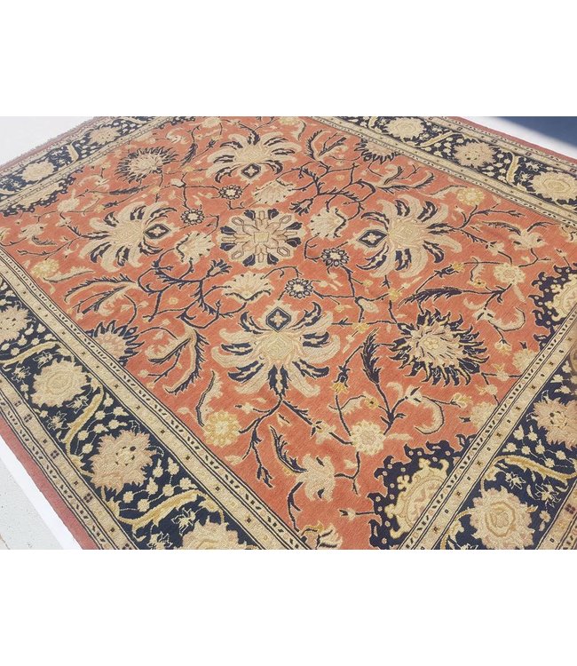 Handwoven Sumak kilim rug 361x269 cm