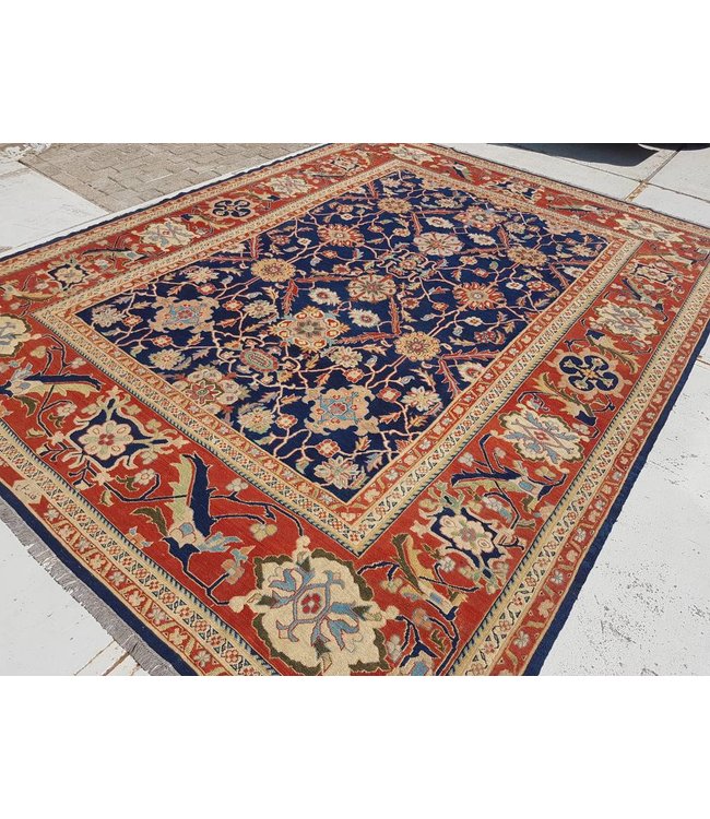 Handwoven Sumak kilim rug 369x271 cm