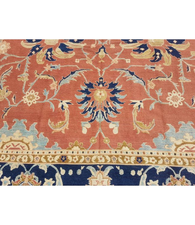 Handwoven Sumak kilim rug 402x296 cm