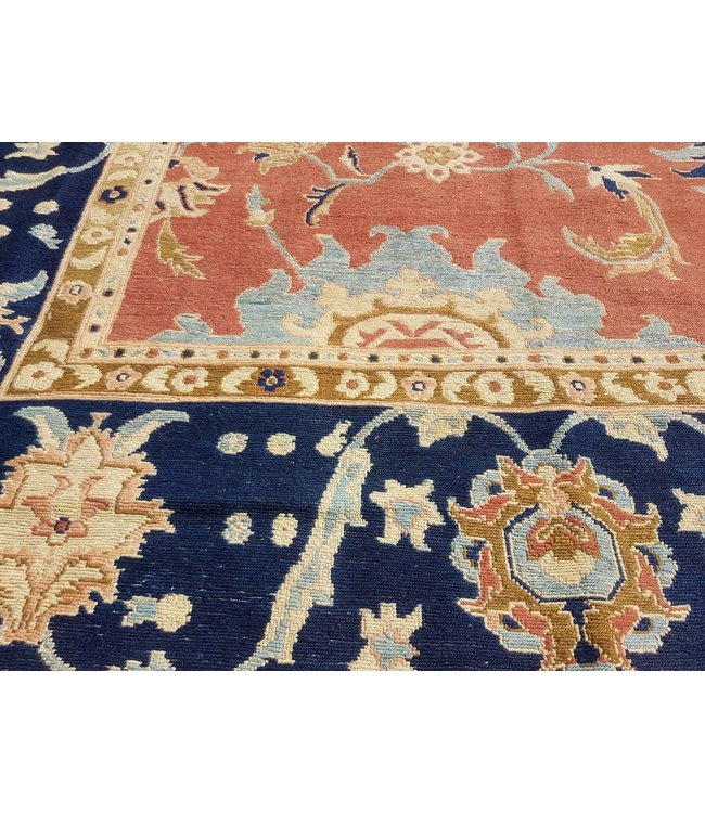 Handwoven Sumak kilim rug 402x296 cm