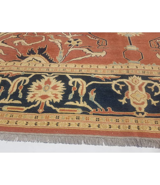 Handwoven Sumak kilim rug 350x269 cm