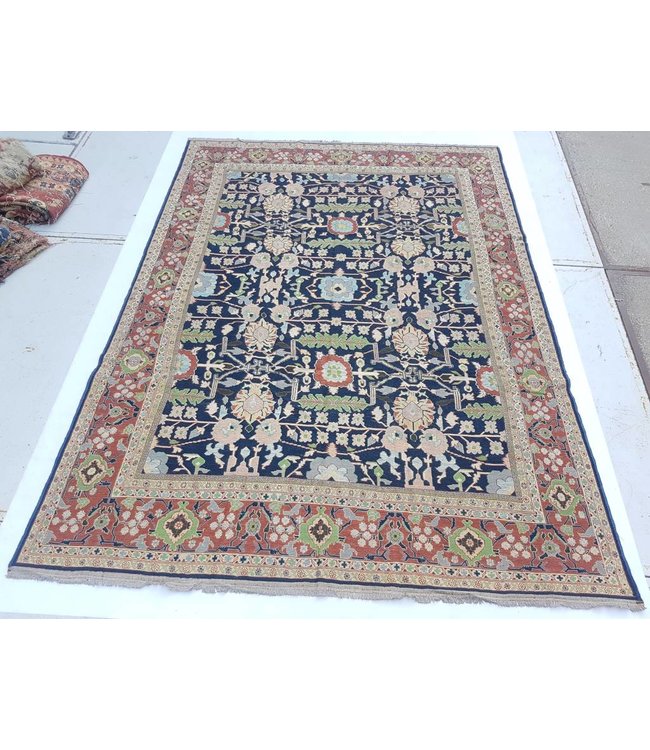 Handwoven Sumak kilim rug 349x264 cm