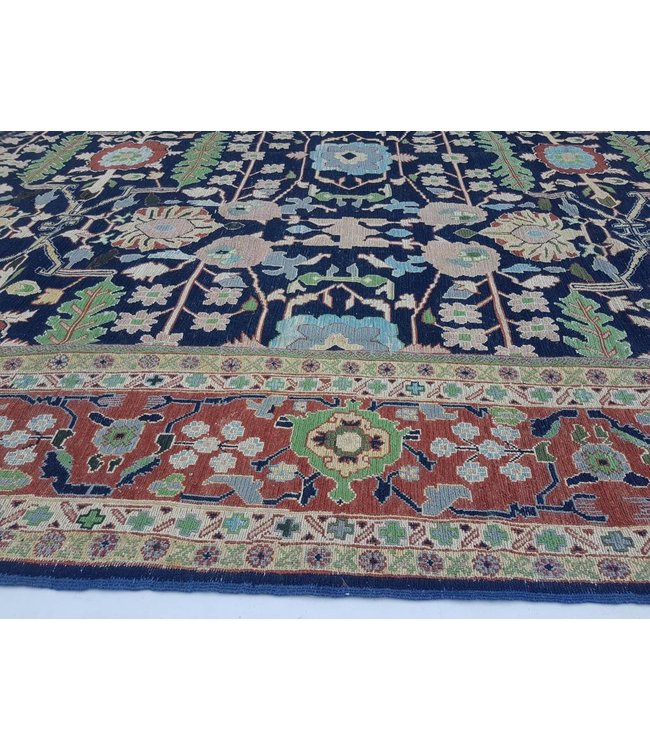 Handwoven Sumak kilim rug 349x264 cm