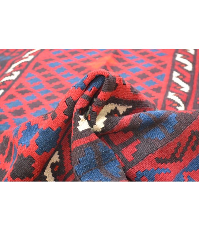 kelim rug  212 x 136 cm (6'11 x 4'5) feet