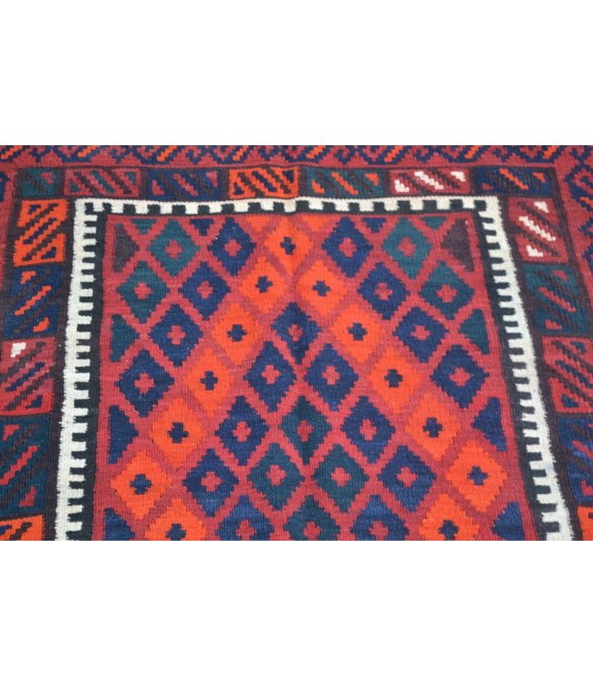 kelim rug   207 x 104 cm (6'9 x 3'4) feet