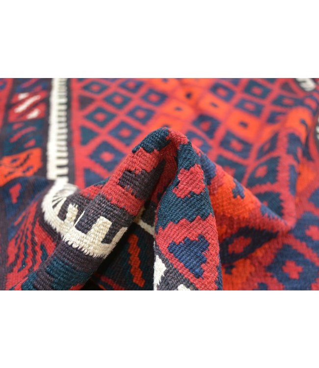 kelim rug   207 x 104 cm (6'9 x 3'4) feet