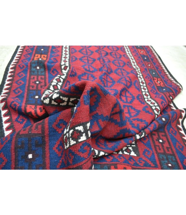 kelim rug  210 x 124 cm  ( 6'10 x 4' ) feet