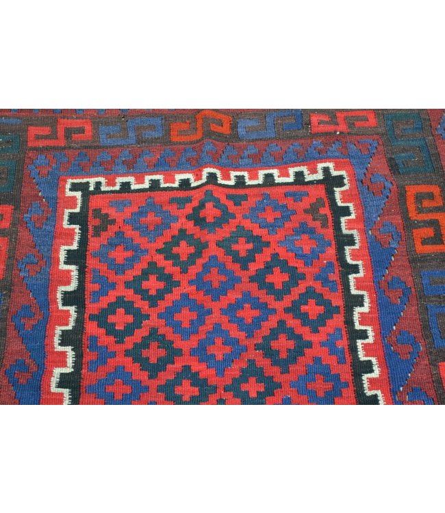 kelim rug  192 x 108 cm (6'3x3'6) Feet