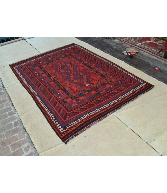 kelim rug  282 x 206 cm (9'3 x 6'9) Feet