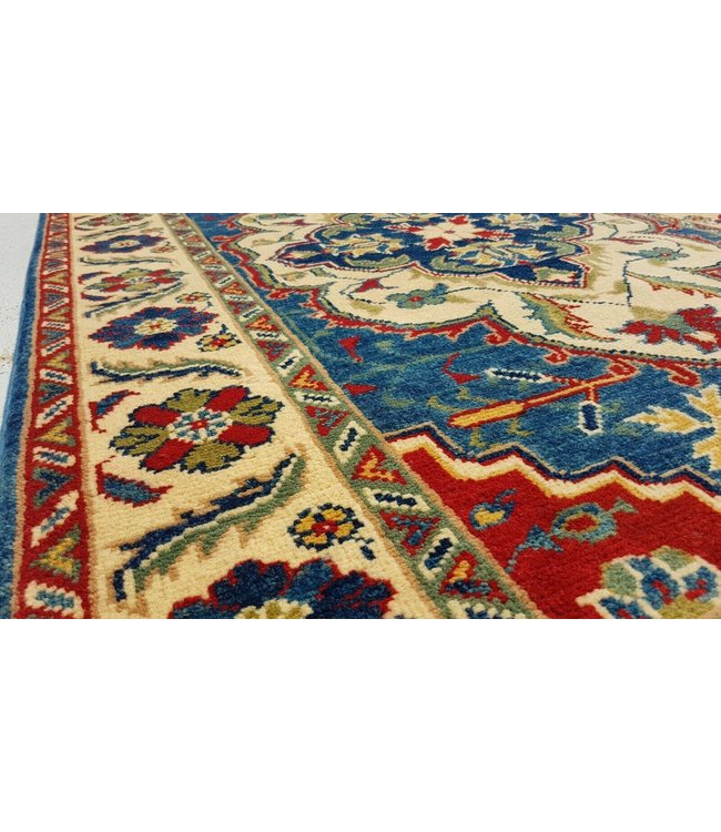 (4'10 x 2'11) feet  Hand knotted  wool kazak area rug   149 x 91 cm