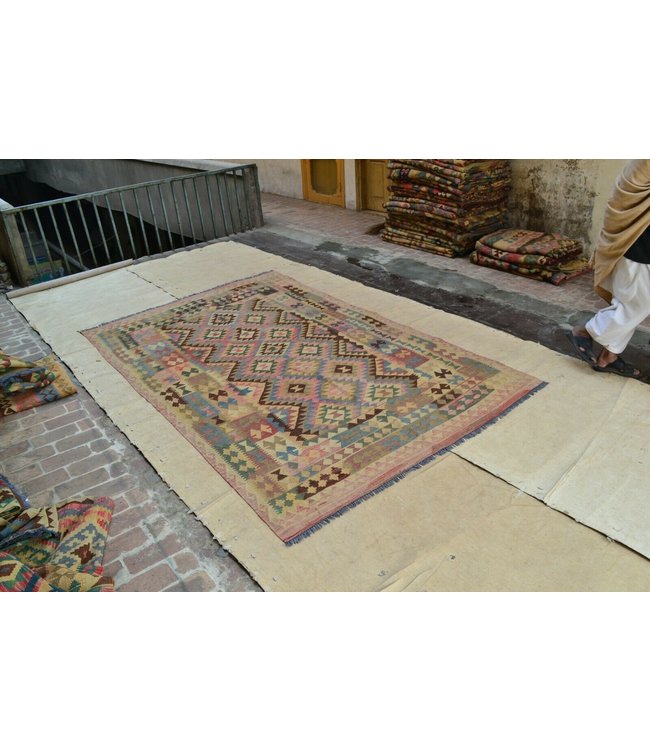 (10' x 6'5 ) Feet  kelim rug  305 x 196 cm