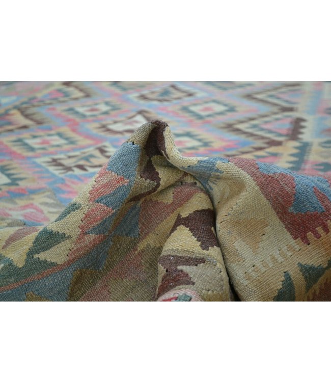 (10' x 6'5 ) Feet  kelim rug  305 x 196 cm