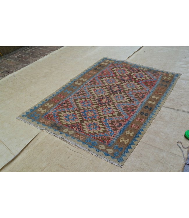 (6'4 x 4'4) Feet   kelim rug  195 x 134 cm