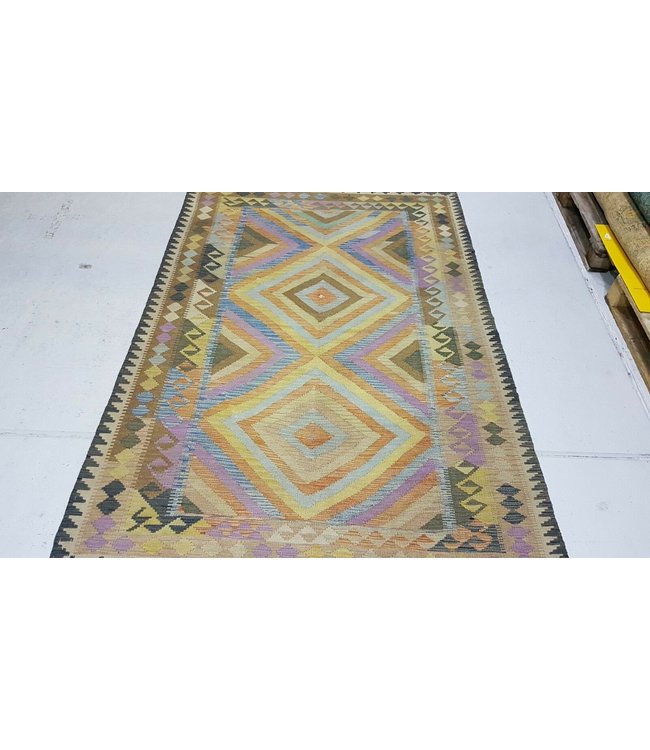(7'7x5'4 )Feet    kelim rug   233 x 165 cm