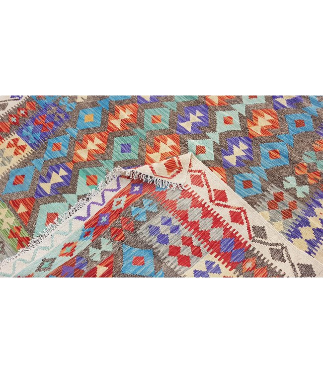 ( 8'1 x 5'11)-Feet    kelim rug 247 x 181 cm