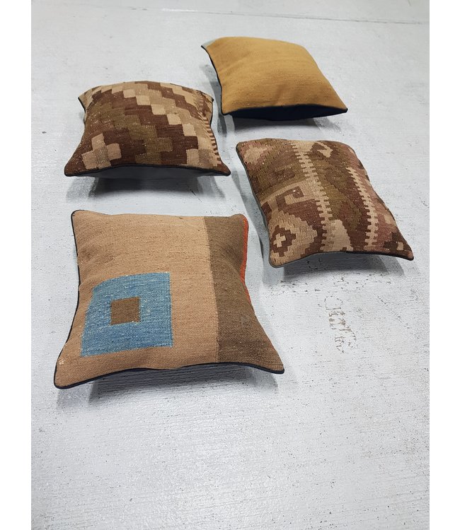 4x kelim kussens 40x40 cm met vulling