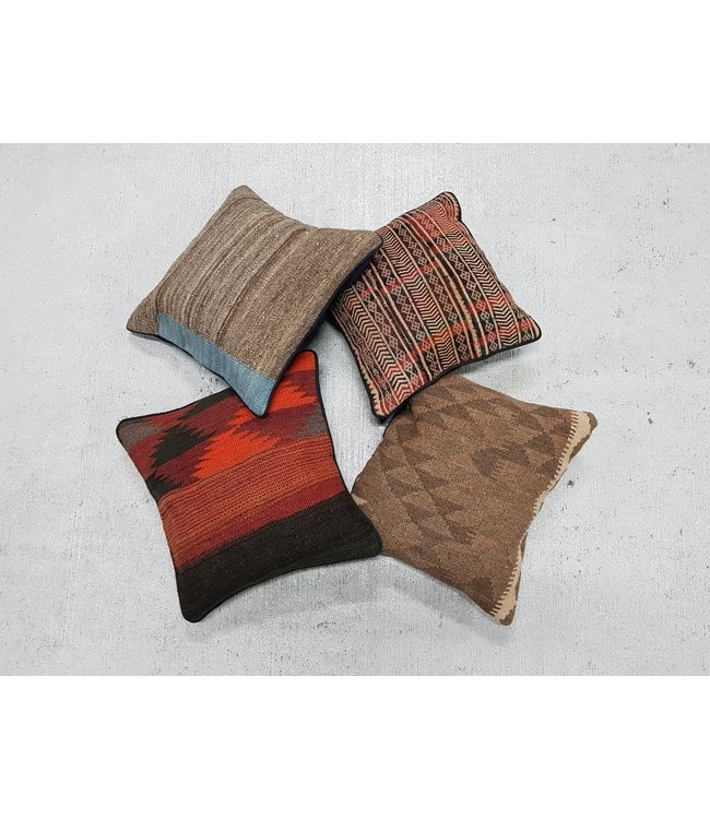 4x kelim kussens 40x40 cm met vulling