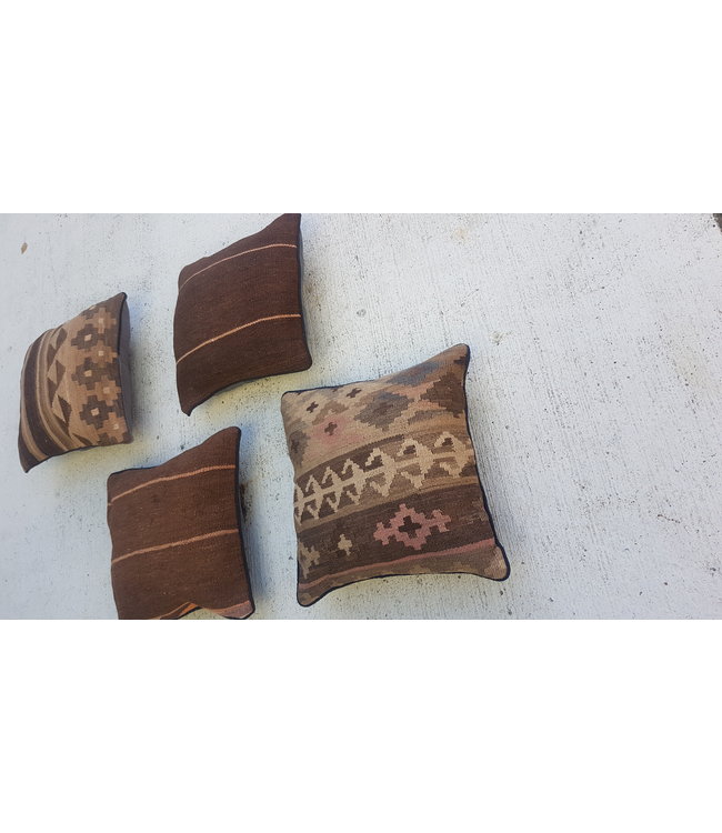 4x kelim kussens 40x40 cm met vulling