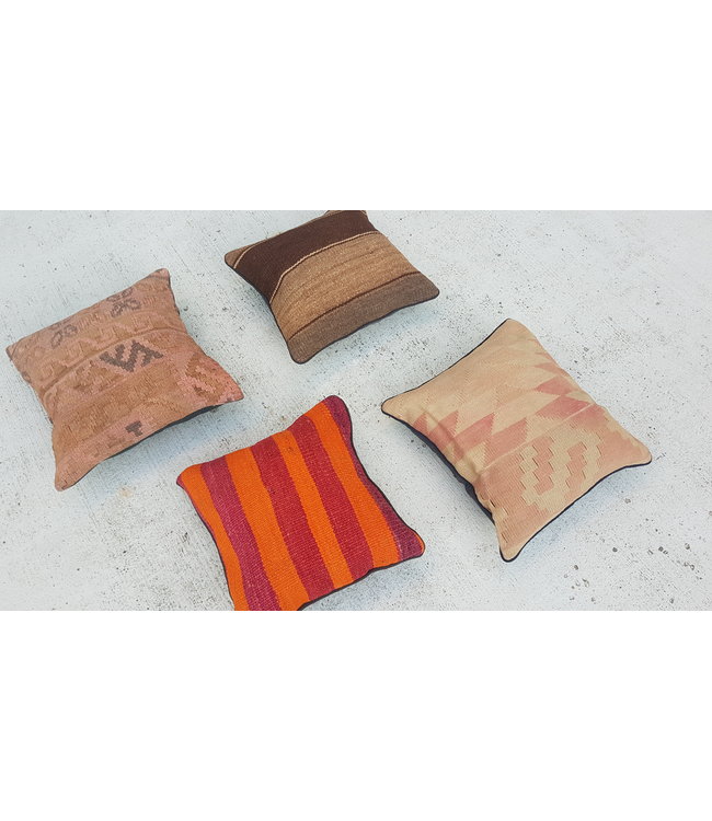 4x kelim kussens 40x40 cm met vulling