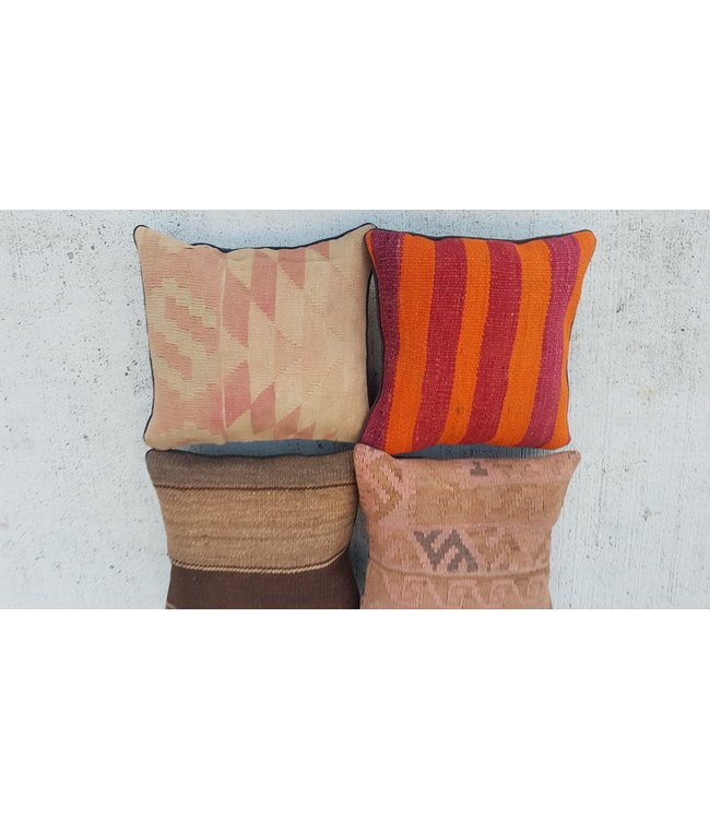 4x kelim kussens 40x40 cm met vulling