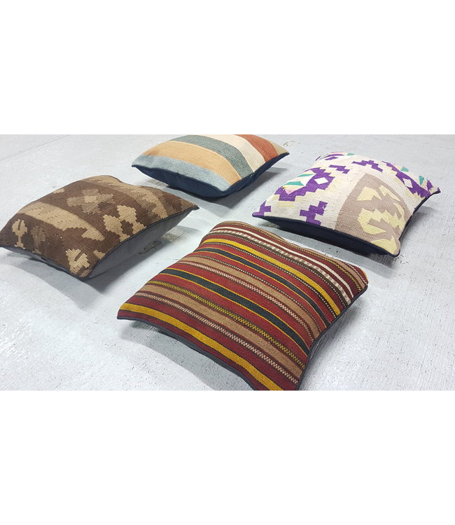 vintage 4x unike vintage kelim kussens met vulling  40x40 cm