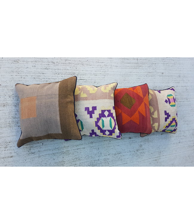 vintage 4x unike vintage kelim kussens met vulling  40x40 cm