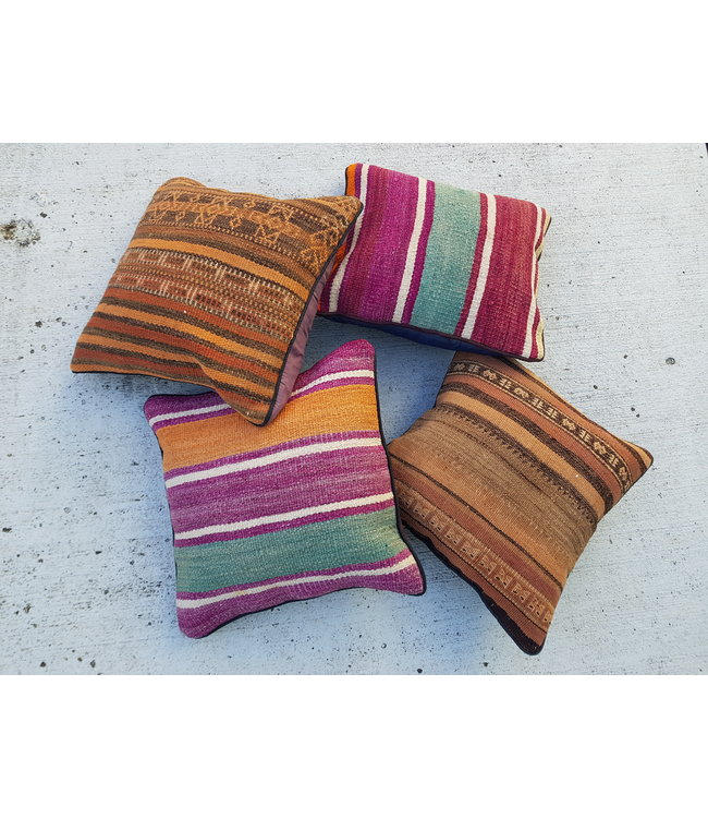 vintage 4x unike vintage kelim kussens met vulling  40x40 cm