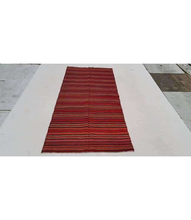 Vintage kelim rug 271x123 cm