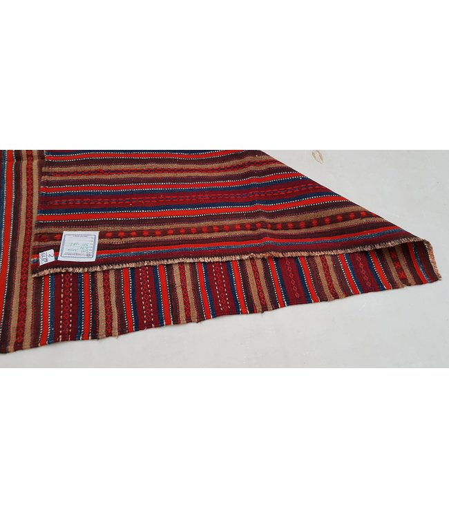 Vintage kelim rug 271x123 cm