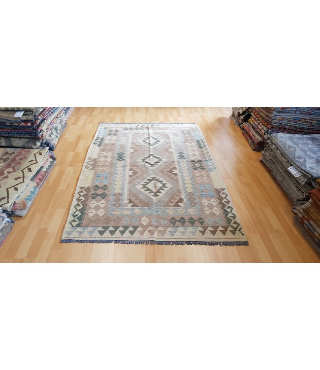 (6'6x3'4)  Feet   kelim rug  200 x 104 cm