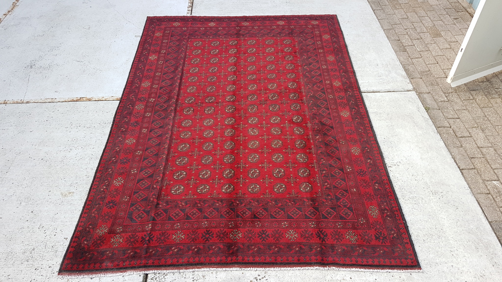 https://cdn.webshopapp.com/shops/4639/files/321773632/66x33-feet-afghan-rug-aqcha-hand-knotted-958-x-643.jpg