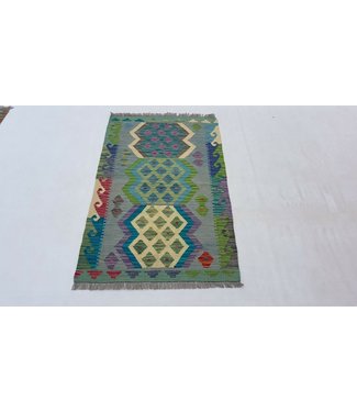 kelim rug 4'2 x 2'7 (127 x 80 cm) kelim rug 4'2 x 2'7 (127 x 80 cm)