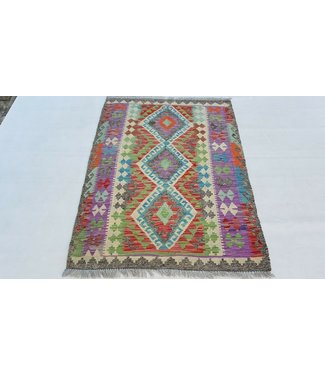 kelim rug 4'7 x 3'4 (142 x 103 cm)