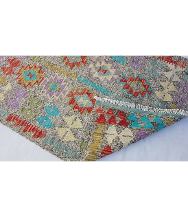 kelim rug 4'9 x 3'3 (145 x 100 cm)