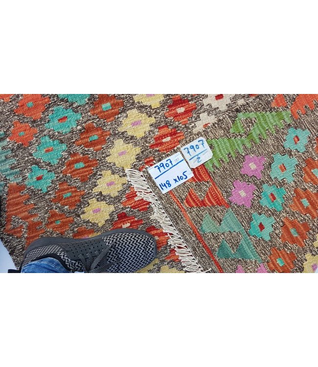 kelim rug 4'10 x 3'5 (148 x 105 cm)