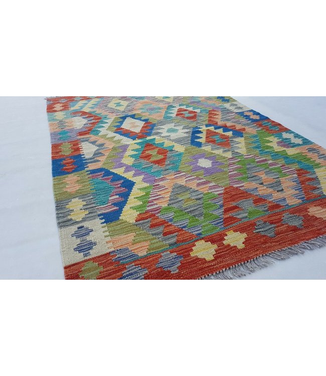 kelim rug 4'9 x 3'4 (145 x 102 cm)