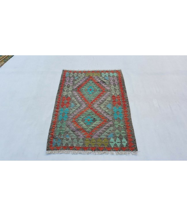 kelim rug 4' x 2'11 (124 x 91 cm)