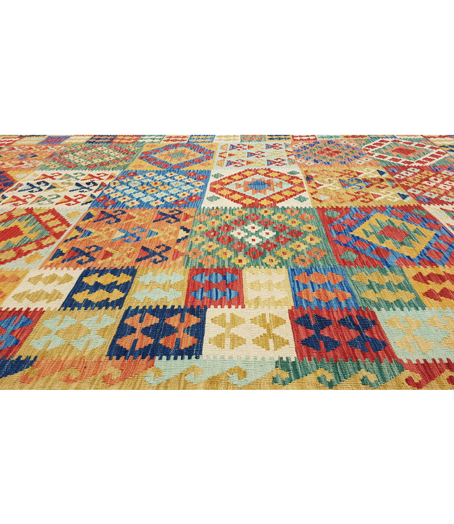 exclusife  kelim rug    292x206 cm
