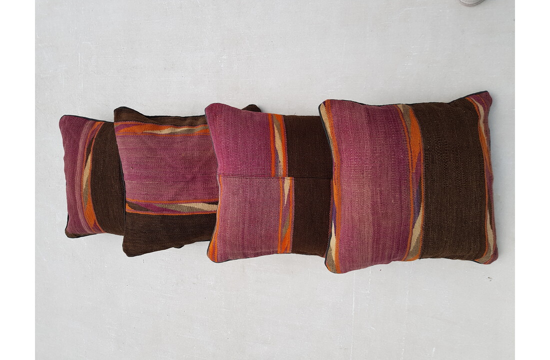 4x unike kelim kussens met vulling ca 45x45 cm