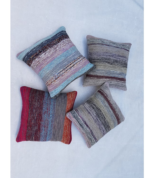 4x modern Kelim Kissen 50x50 cm mit Füllung