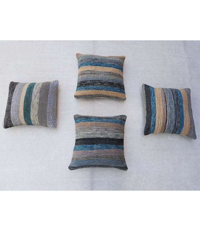 4x modern kelim kussens 50x50 cm met vulling