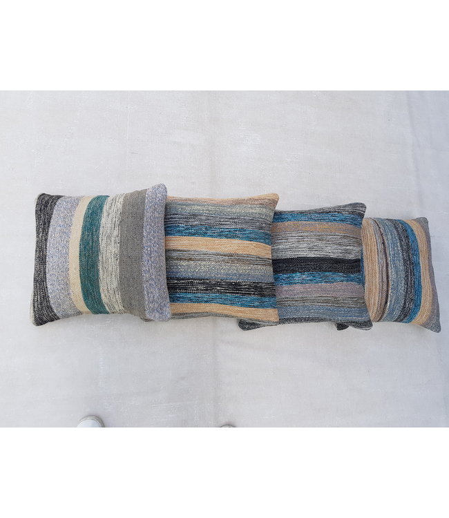 4x modern kelim kussens 50x50 cm met vulling